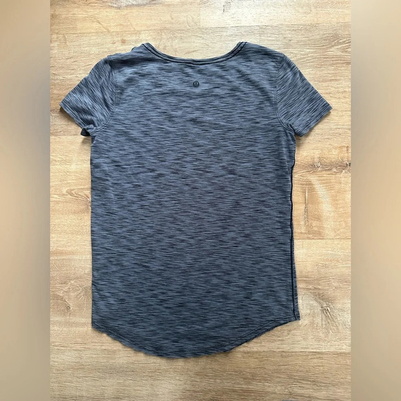 Lululemon Love Tee Short Sleeve Crew Size 6 Space Dye Grey Black - Picture 3 of 6
